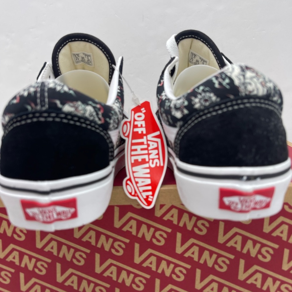 Vans Men’s Old Skool
(Flash Skulls)Multi/True White Sneakers 
VN0A38G118C - Picture 11 of 16